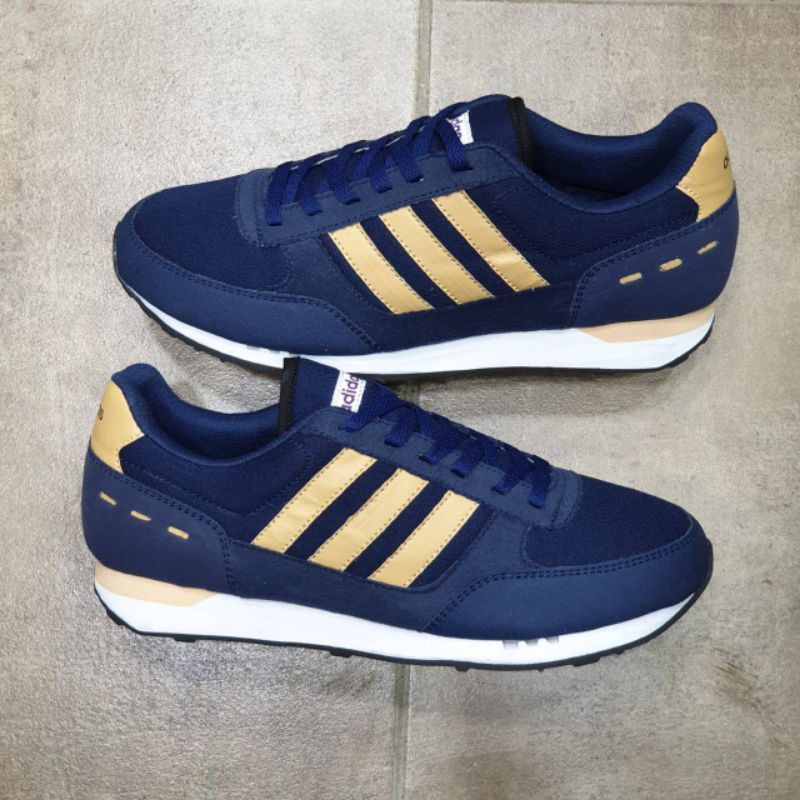 Sepatu Kets Cowok. Adidas Neo Racer. Ukuran 39-43