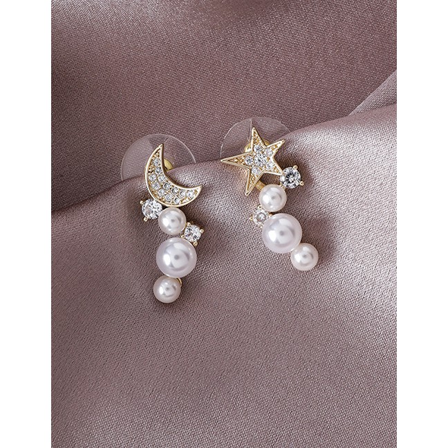 LRC Anting Tusuk Fashion Golden Star Moon Pearl Earrings With Diamonds D63756