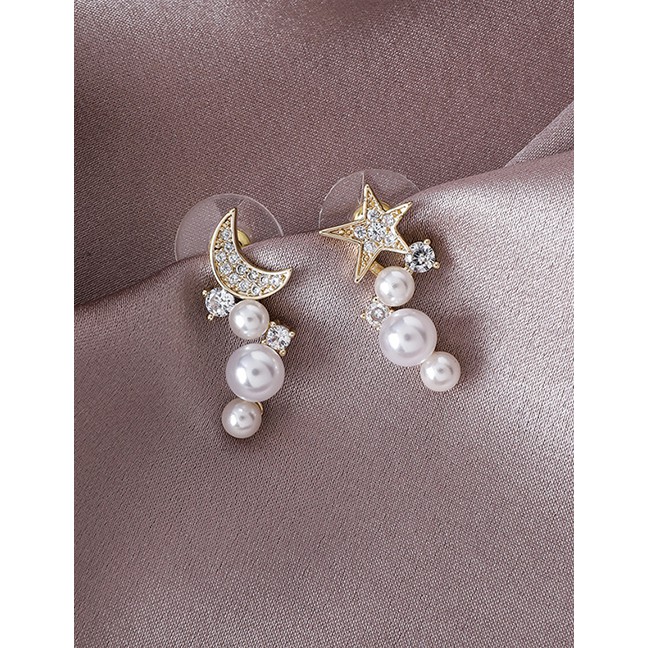 LRC Anting Tusuk Fashion Golden Star Moon Pearl Earrings With Diamonds D63756