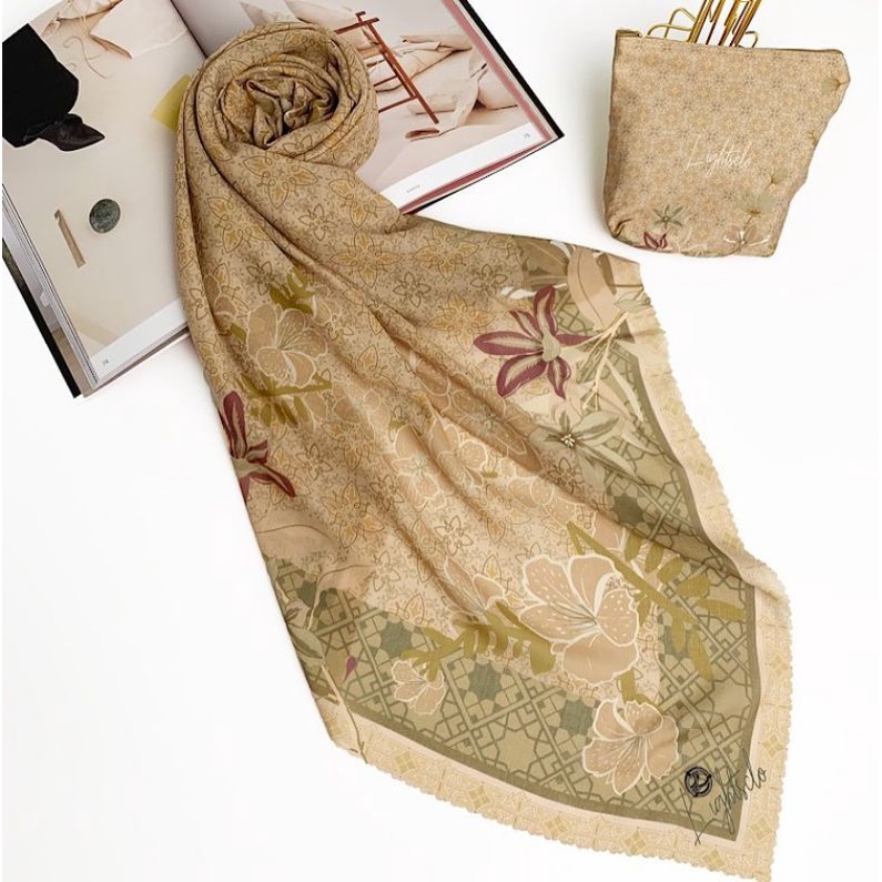 praya scarf by lights.clo