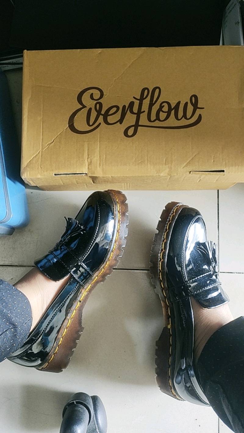 ☀ Rev Store ☀ Sepatu Docmart Wanita - Sepatu Casual Wanita Best Seller