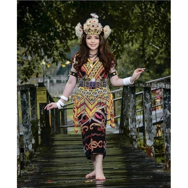 BATU DAYAK MANIK PINGGANG