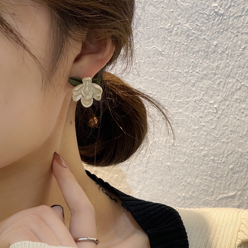 Anting Bunga Camellia Untuk Aksesoris