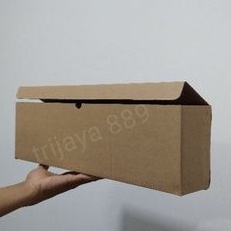 

kardus box packing pizza / diecut uk 47x8x13