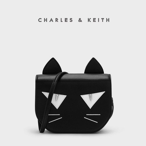 CHARLES & KEITH TAS SELEMPANG WANITA IMPOR MOTIF KITTY - SAG4171