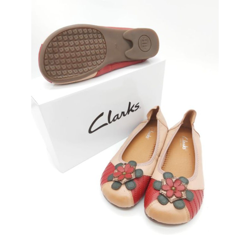 Clarks Almond Flowers flat 2023