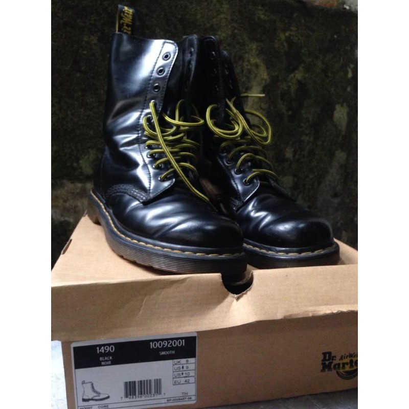 dr martens official store indonesia