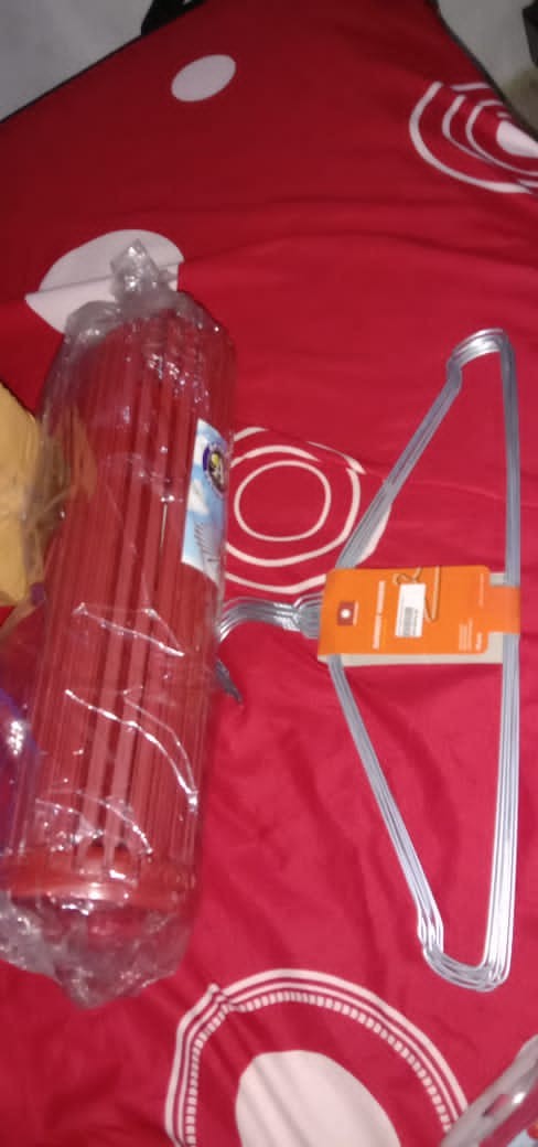 Folding Hanger Benetta 20 Dan 30 Stick / Gantungan Pakaian Bayi Np 20/30bn