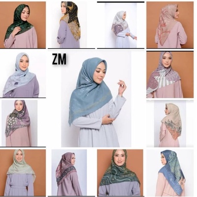 HIJAB SEGI EMPAT MOTIF ZM / Zaskia Mecca