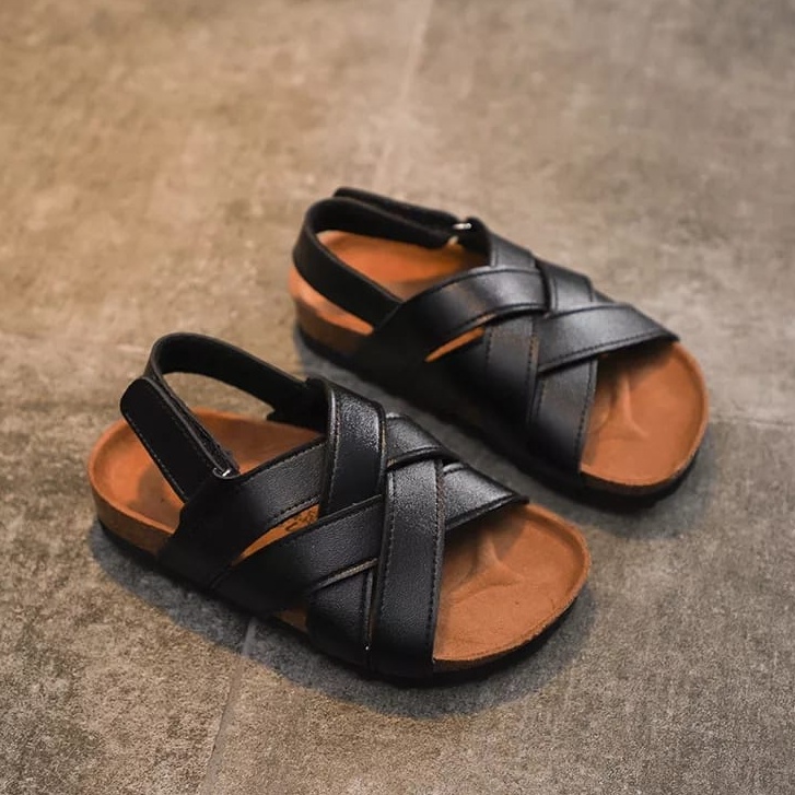 SANDAL KASUAL ANAK SILANG 3 GESPER BELAKANG AN 03