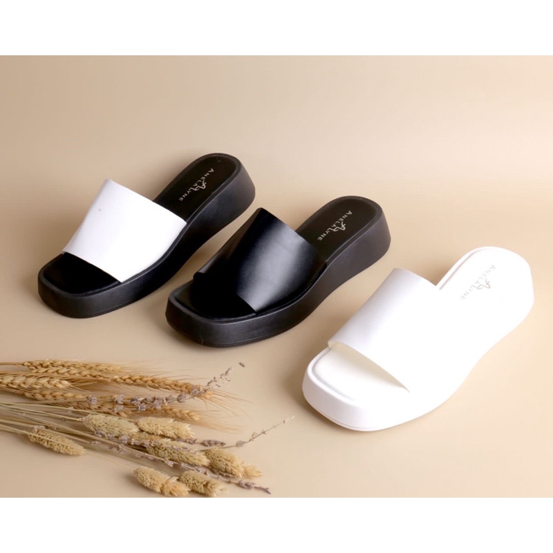 ANELA LYNE  SANDAL / SLOP/ WEDGES ZAHAR V02