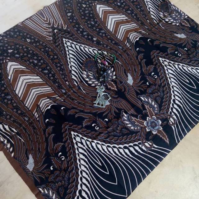 Kain batik solo parang garuda gunungan