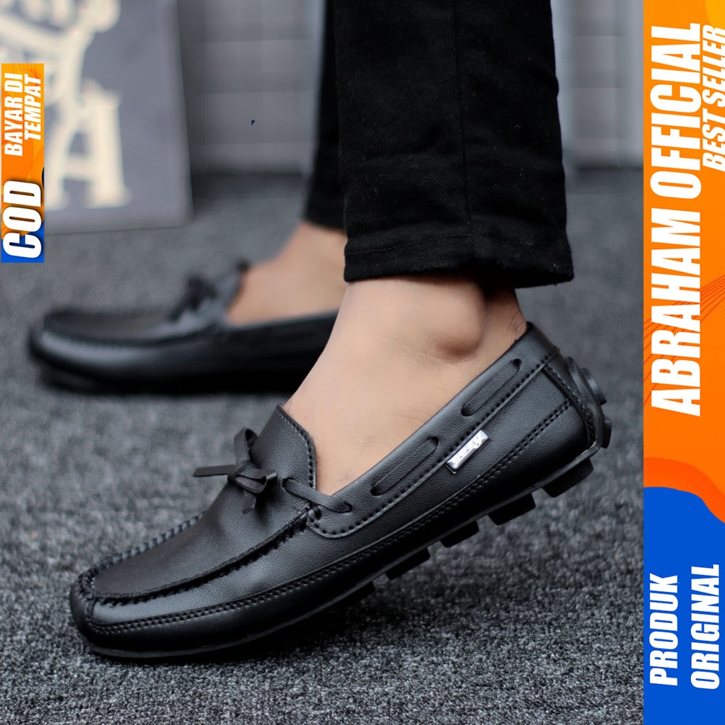 Sepatu Slip On Casual Anti Slip Kerja Santai Hitam Pria Abraham Houston