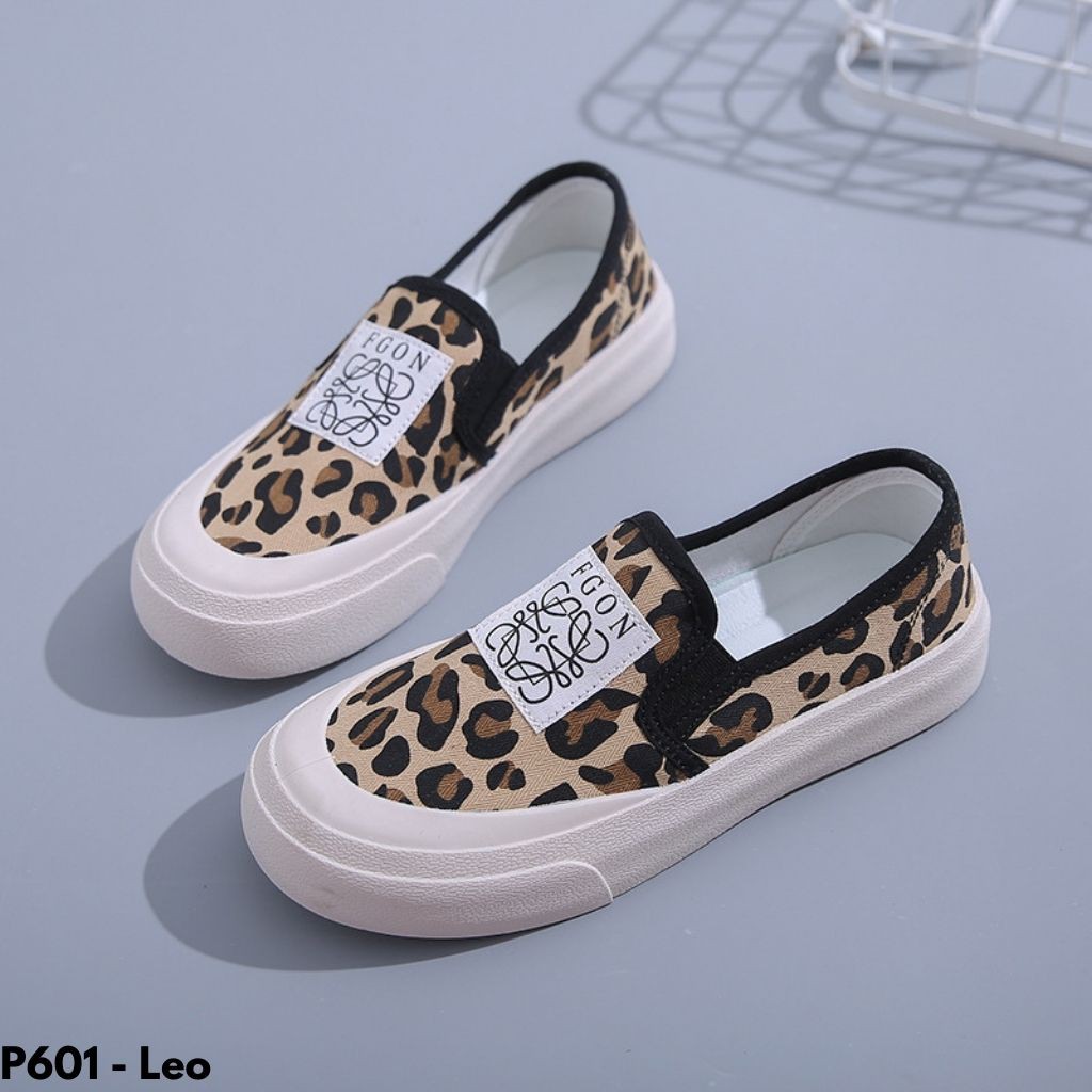 SEPATU SNEAKERS WANITA SLOP TANPA TALI KANVAS SOLE KARET NYAMAN REMAJA DEWASA KERJA NGANTOR P601-Leo