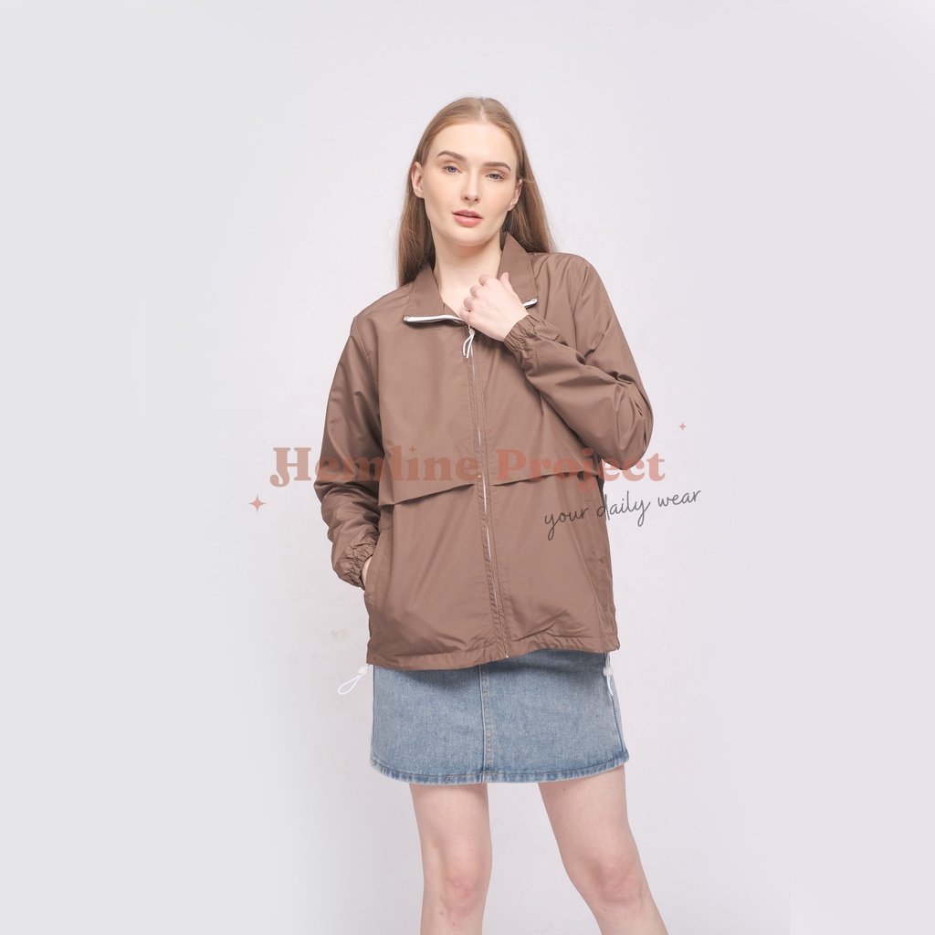 Elya Jaket Coach Wanita - Light Brown