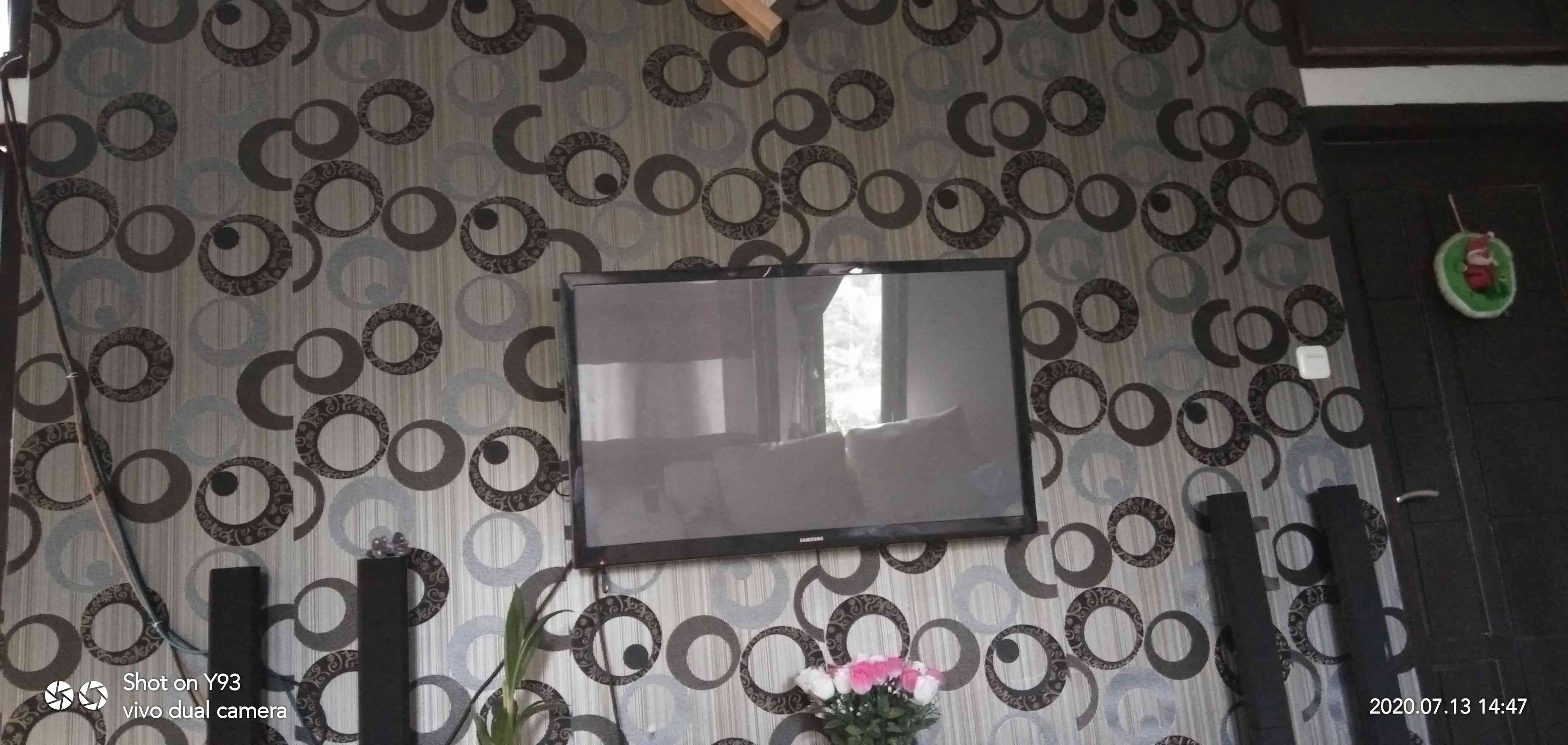 Wallpaper Dinding Bulat Lingkaran Abu Abu Elegan