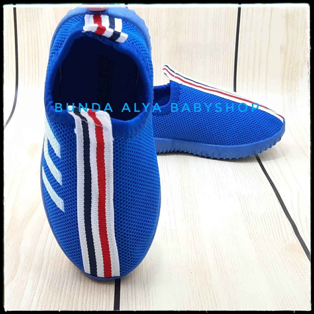 Sepatu Anak Laki Sneakers IMPORT Usia 3 4 Tahun BIRU - Sepatu Anak Lentur Size 29 - 31 Alas Karet Anti Licin