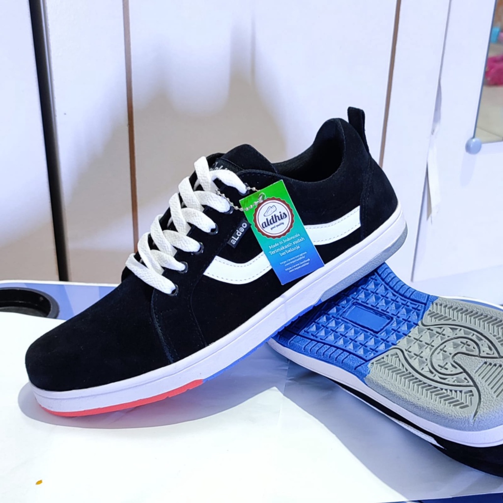 Sepatu Pria Casual Sneakers Original Kets Kasual Cowok Murah Buat Gaya AS10 Hitam Putih
