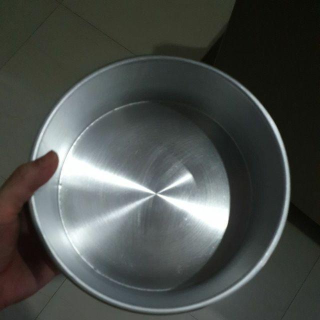 Kiwi Loyang Bulat Pressed Diameter 18cm Tinggi 7cm