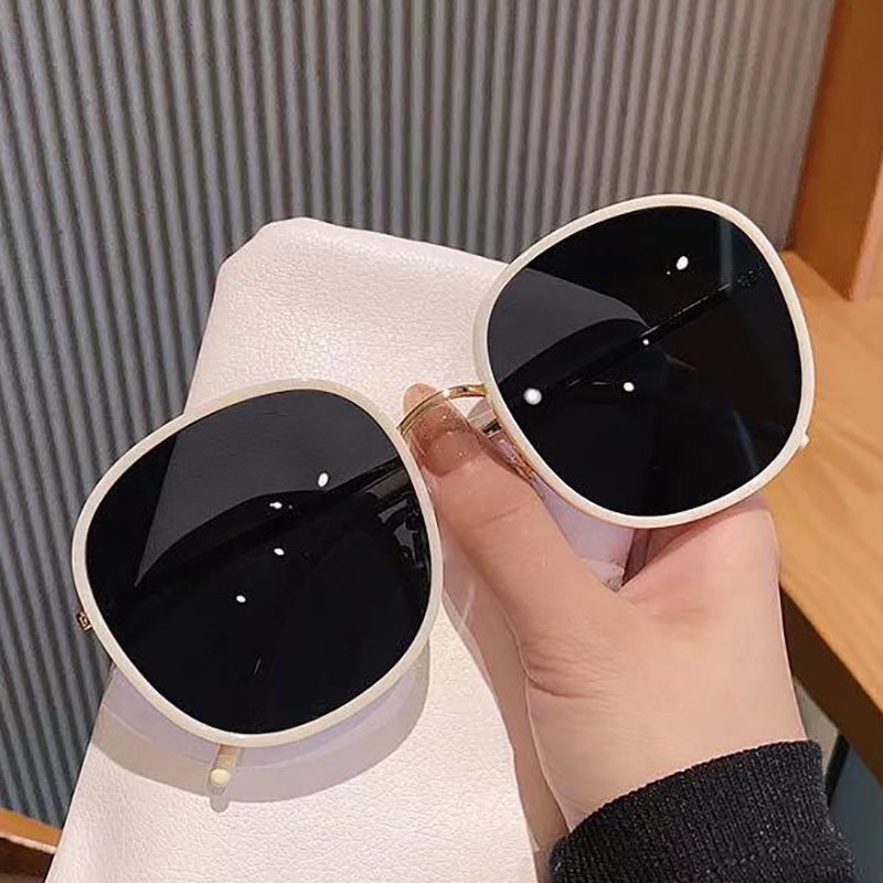 Kacamata Hitam Oversized Bentuk Bulat Untuk Wanita