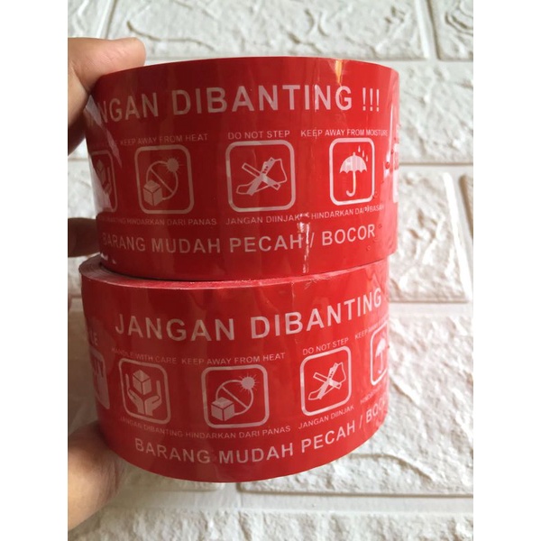 

1 roll lakban fragile muscle 2 inch 48MM x 50 yard