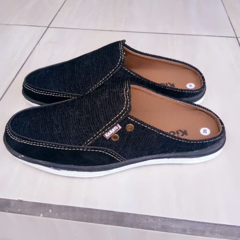 sepatu sandal selop kasual hitam