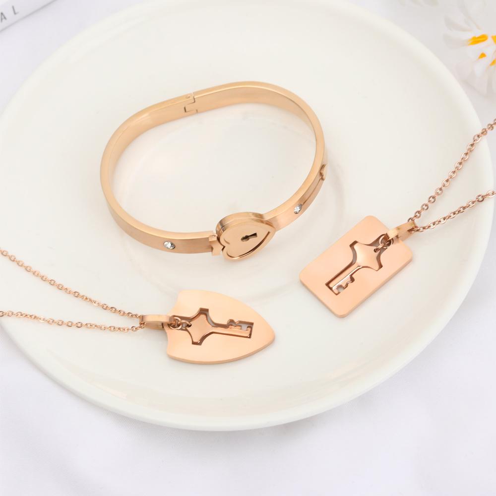 Lily Concentric Lock Key Fashion Pria Dan Wanita Perhiasan Kalung