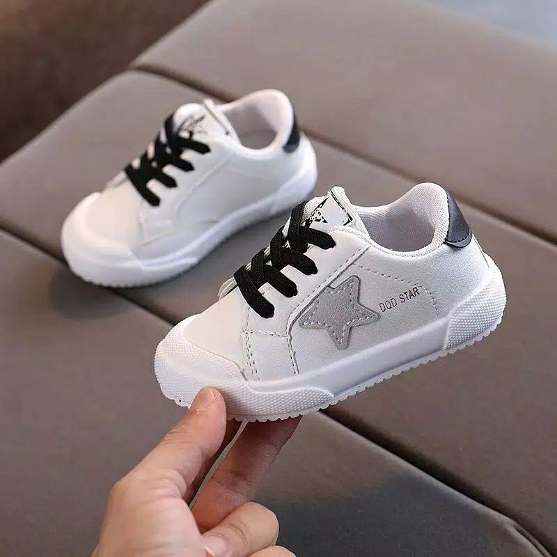 sepatu sneakers anak import