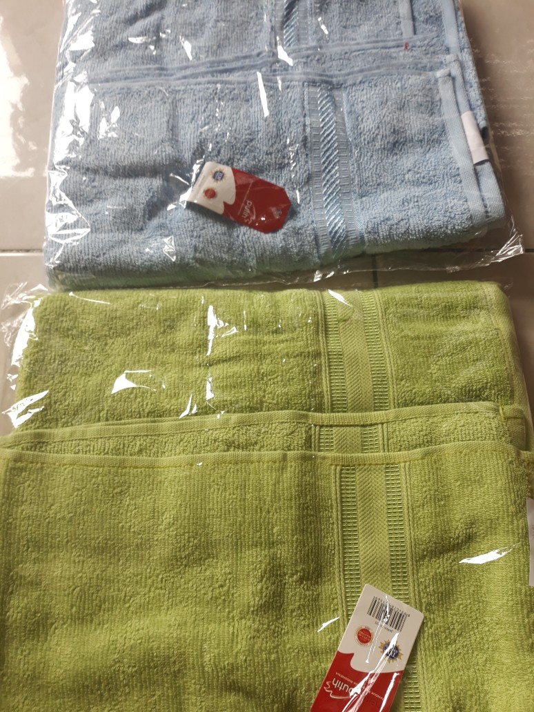 Handuk Mandi Merah Putih 70 X 135 Cm