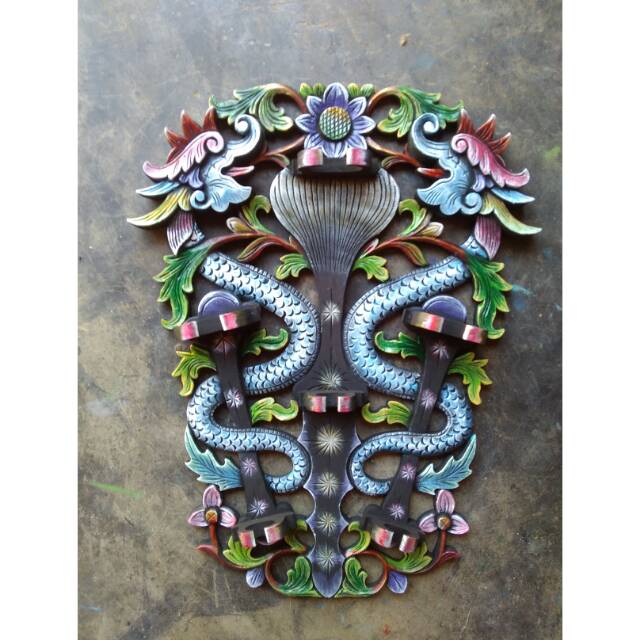 Gratis ongkir. BLAWONG (tempat majang keris) isi 2 keris