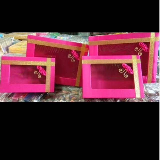 

Kotak hantaran seserahan box pernikahan