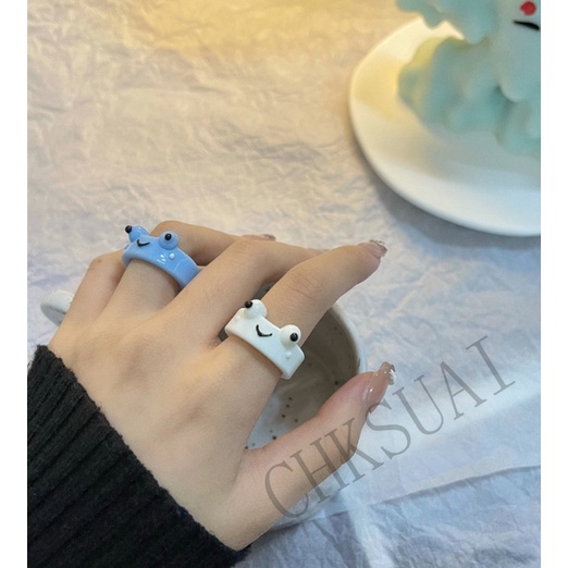 Cincin Pasangan Bentuk Kodok Bahan Resin Untuk Pria / Wanita