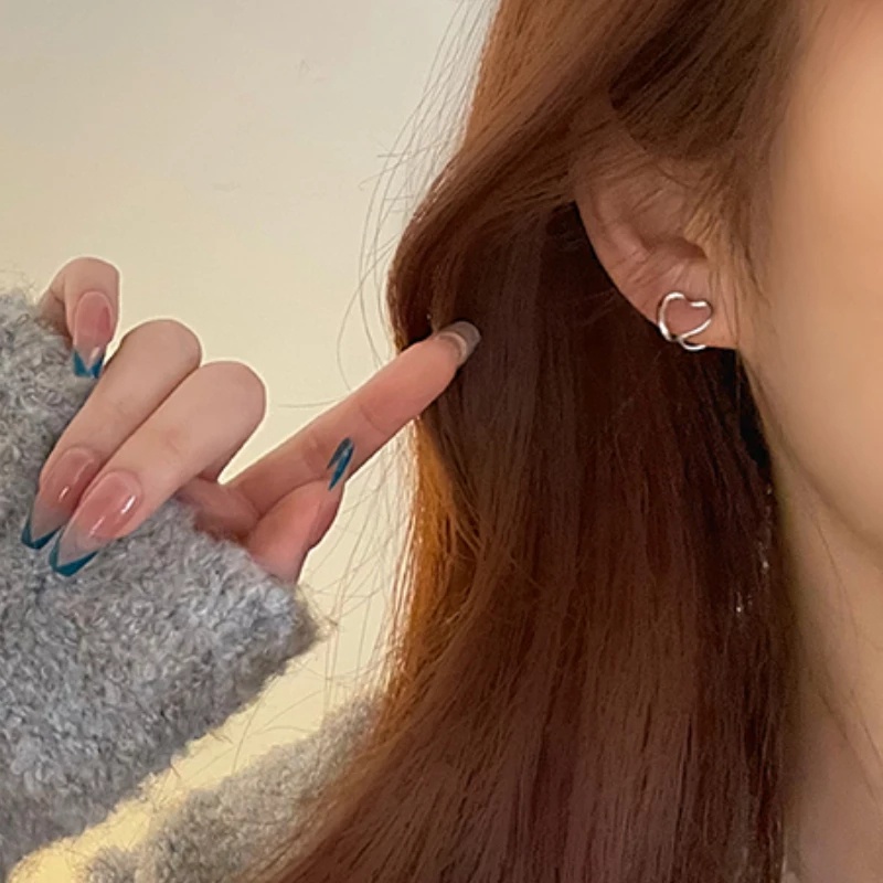 Anting Klip Tulang Telinga Bentuk Hati Ganda Warna Silver Gaya Korea Untuk Wanita