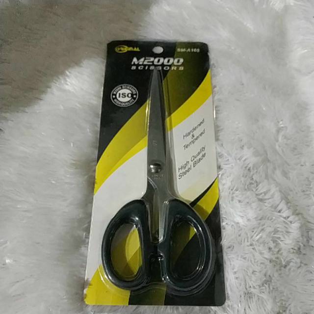 

Gunting M2000 ukuran sedang