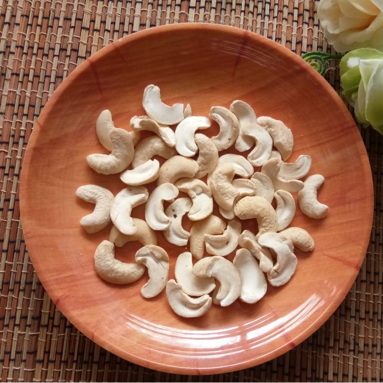 

Kacang Mete Wonogiri Oven/Panggang Belah