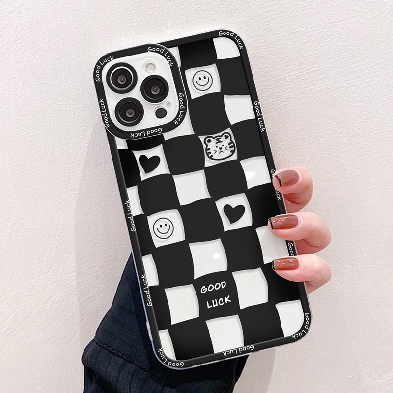 Soft Case Silikon Transparan Motif Papan Catur Untuk iPhone 13 / 12 Pro Max / 11 / XS / XR / X / 8 / 7 / 6S / Plus