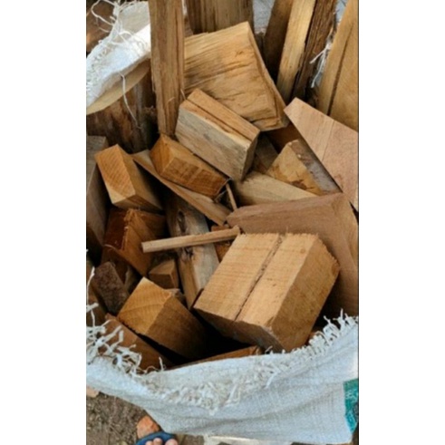 kayu bakar jati kering