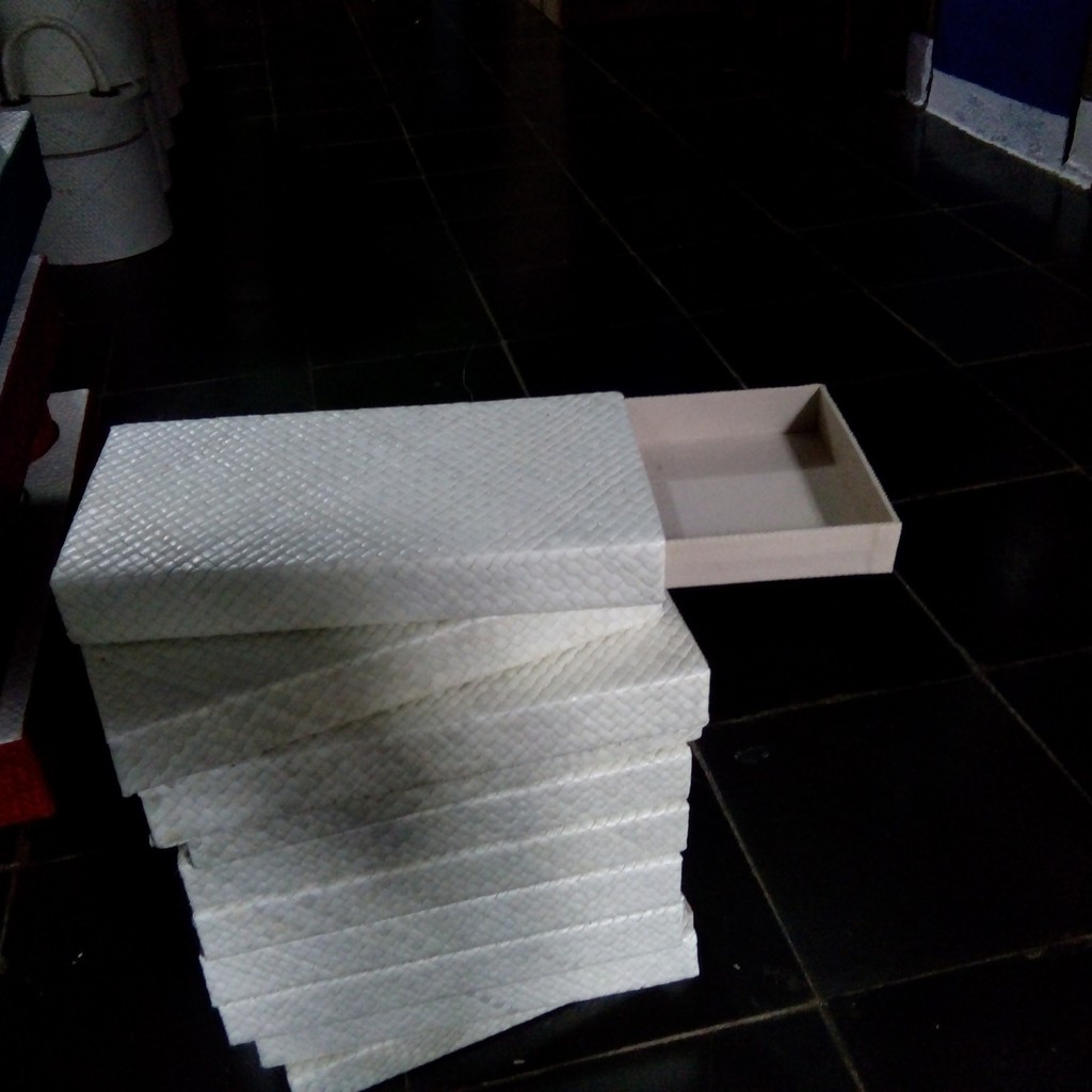 

Kotak Pensil Anyaman Pandan Murah