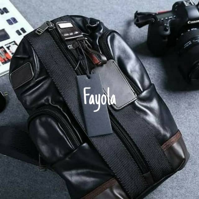 Tas Tumi Kulit Sling Bag Saratoga Hitam