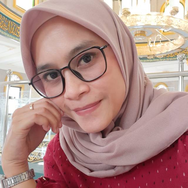 riska_rostikasari