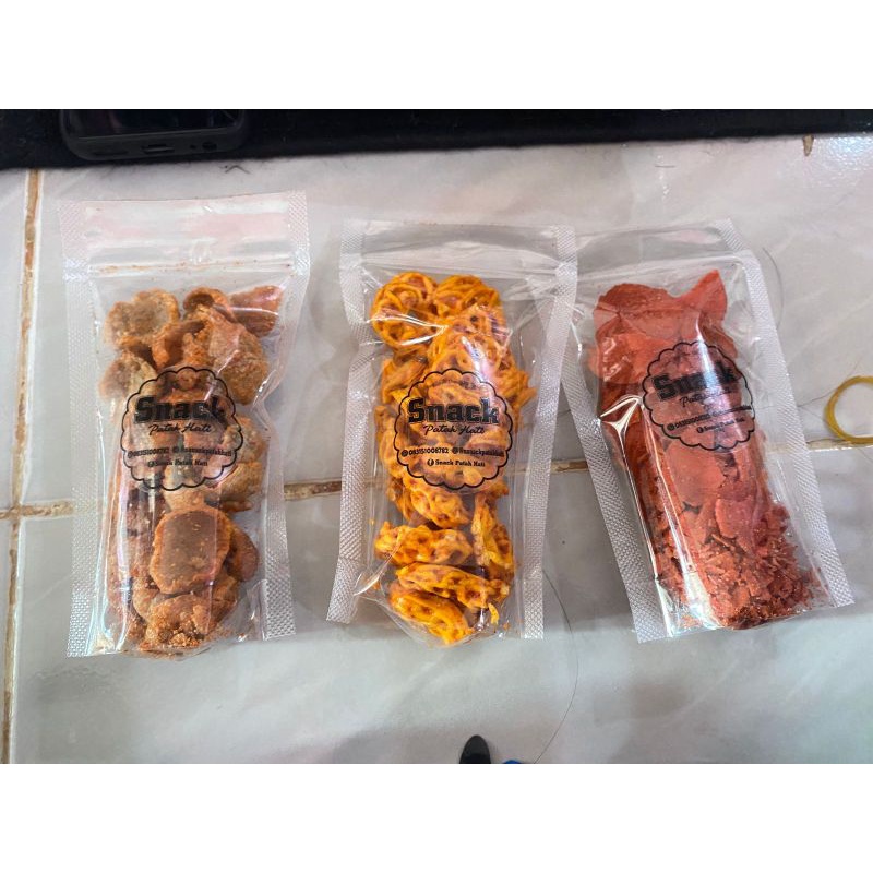 

snack patah hati / sosis pedas, pentol pedas