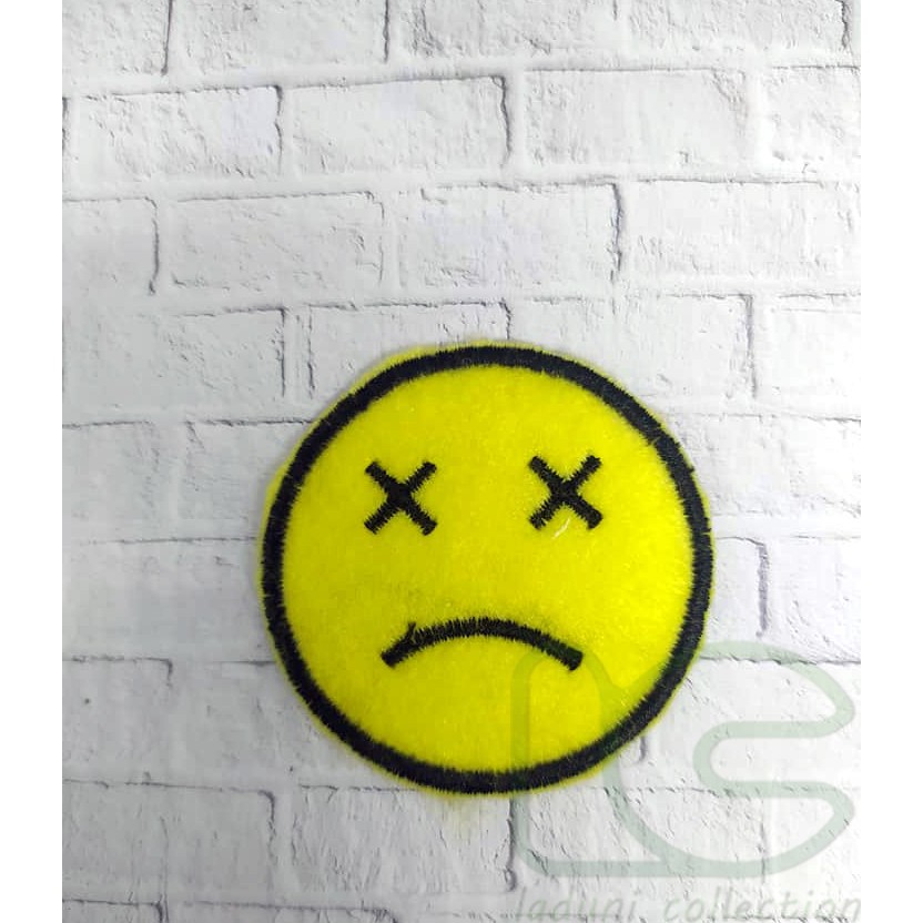 Patch bordir EMOJI / Patch Smile Tempel IRON ON setrika