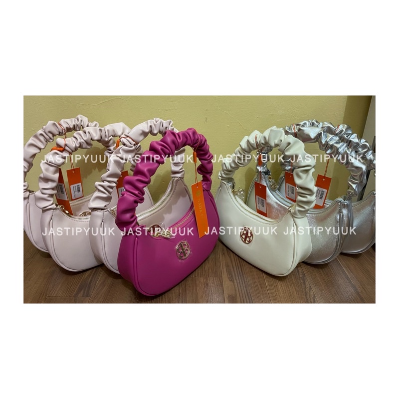 NARAYA BAG NADA PUSPITA