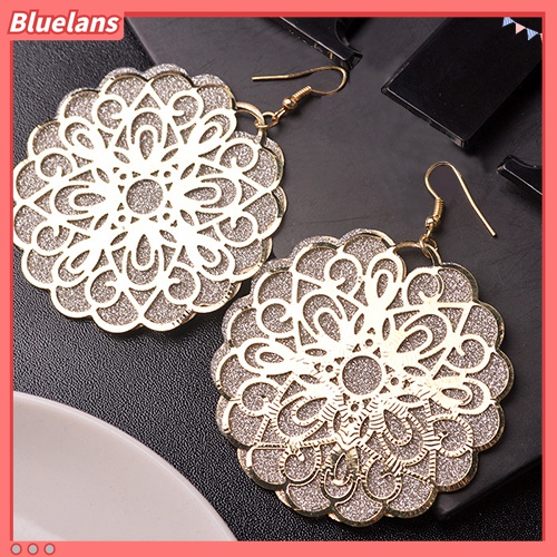 Anting Kait Juntai Bentuk Bulat Besar Motif Bunga Hollow Gaya Vintage Etnik Untuk Wanita