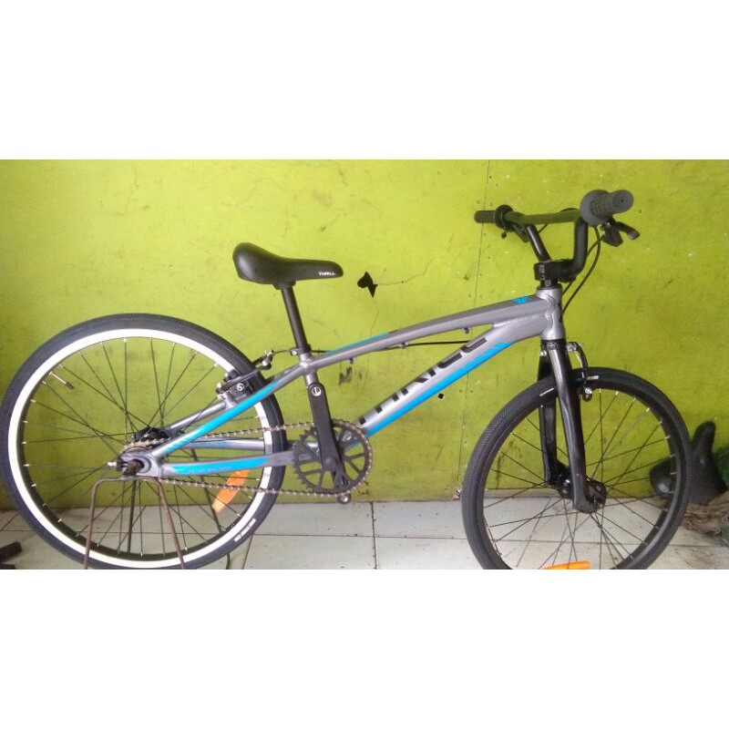 Bmx thrill junior fiery