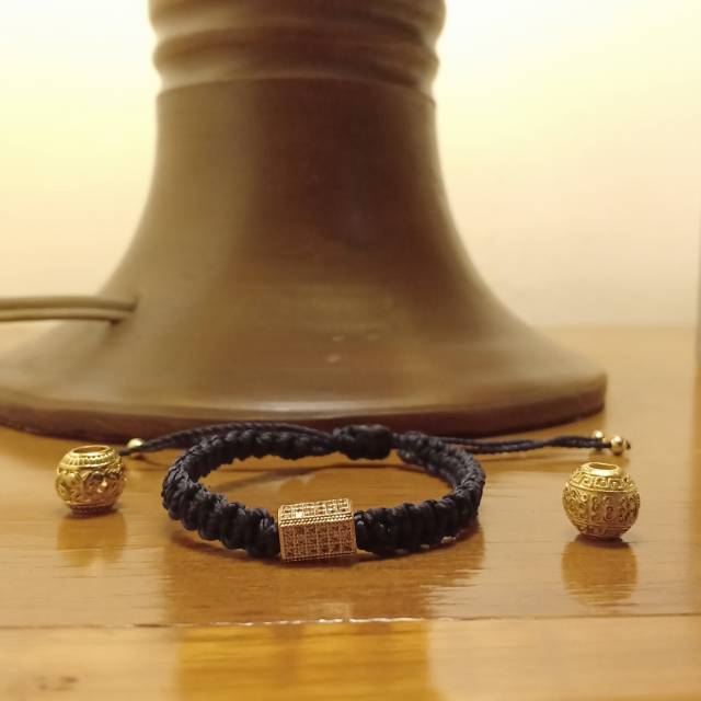 Gelang rajut nilon