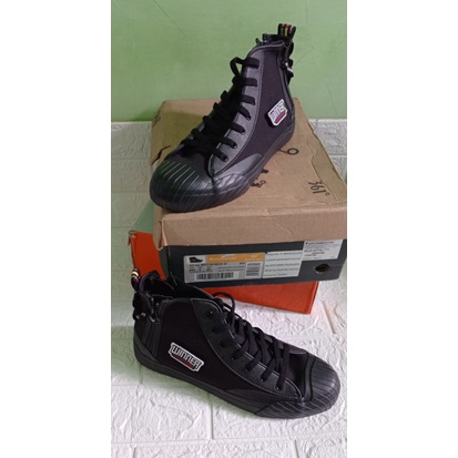 Sepatu Pria 361 degree. Hitam no 43.