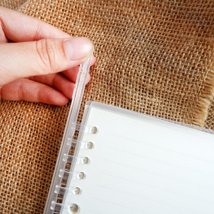 

Hemat Panmomo File Binder Notebook / Buku Binder Kuliah B5-A5 Transparan Diskon