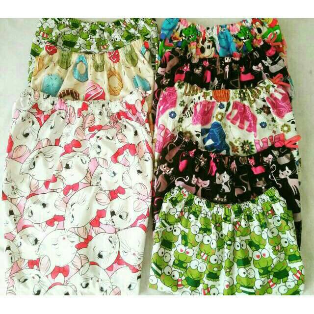 Celana Satin Katun Jepang Karakter HOTPANTS - Atas Lutut