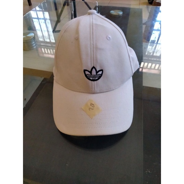 topi adidas trefoil